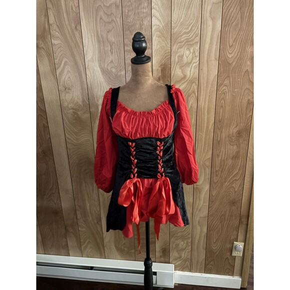 Leg Avenue Women's Vixen Pirate Wench Costume Red/Black Velvet, Medium EUC - Picture 1 of 9